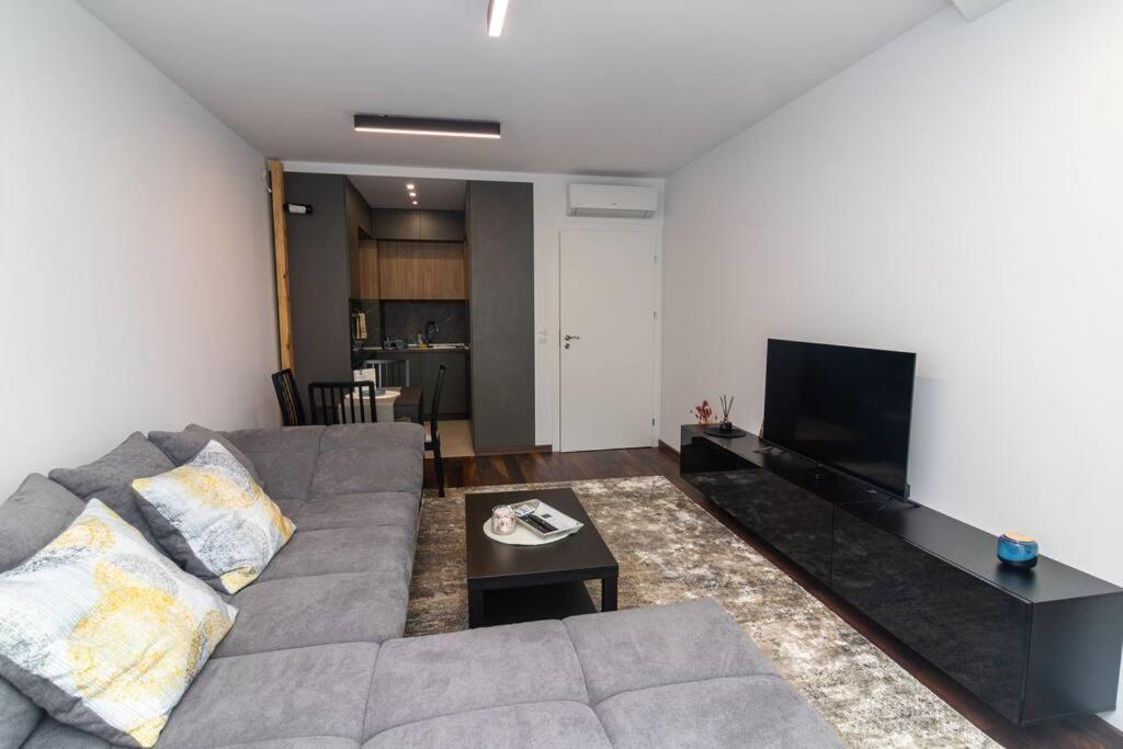 Georgi'S 1 Bedroom Quiet Apartment With Garage Sofia Exterior photo